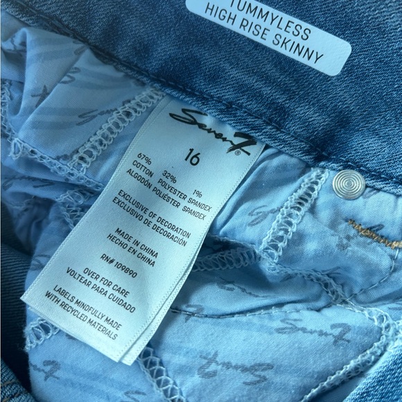 Seven Tummyless Skinny Jean - Picture 5 of 6